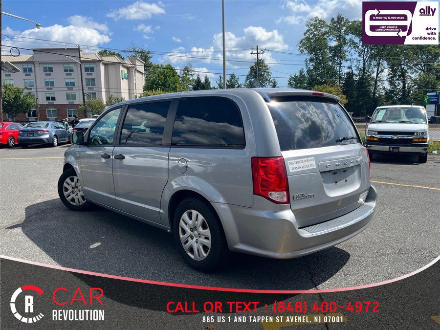 Used 2019 Dodge Grand Caravan SE FWD image 5