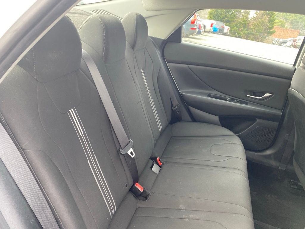 Used 2022 Hyundai Elantra SEL w/ Convenience Package image 18
