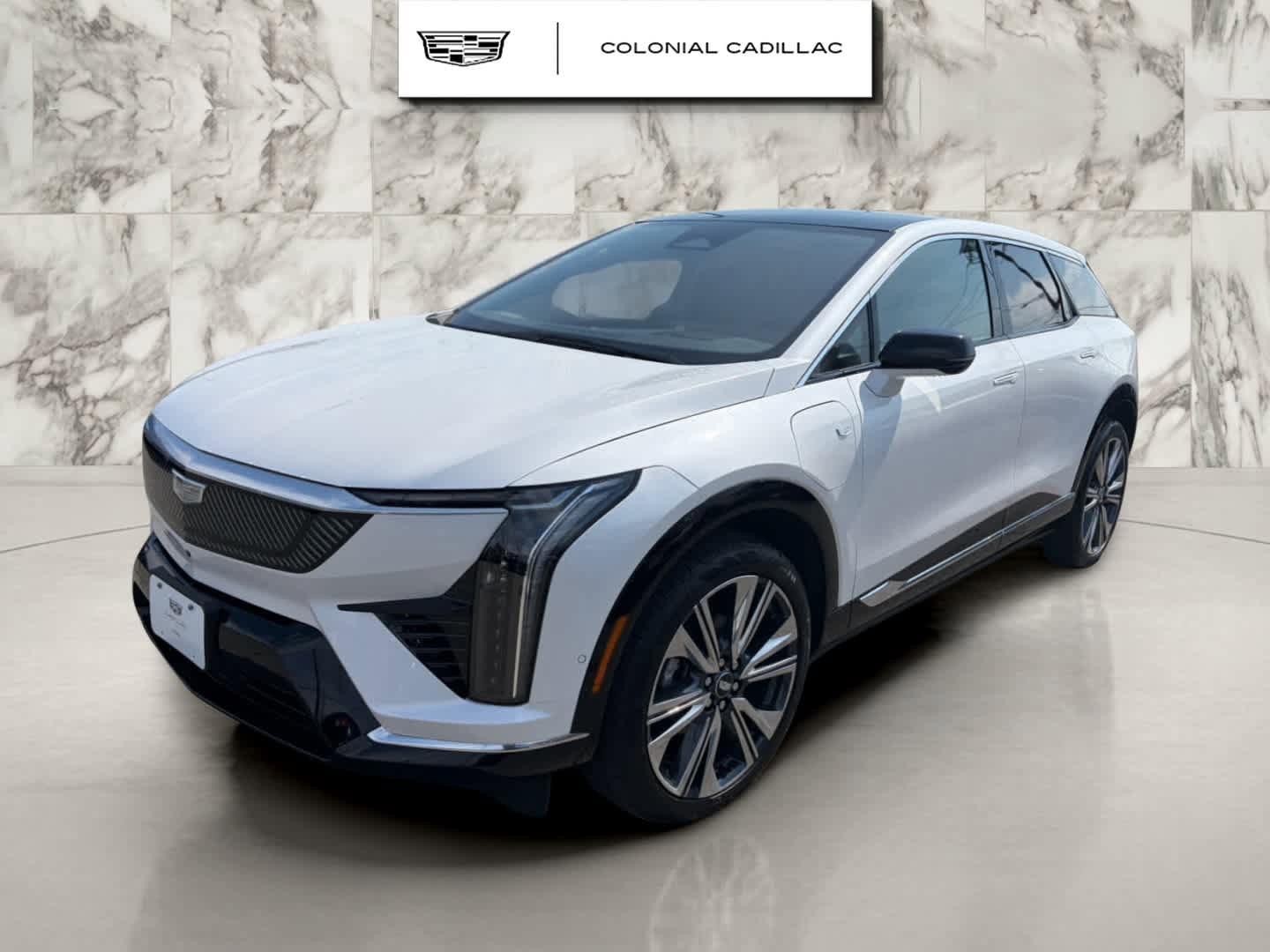 Certified 2025 Cadillac Optiq Luxury 2 AWD/4WD image 1
