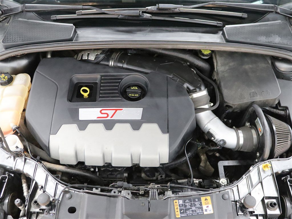 Used 2018 Ford Focus ST image 37