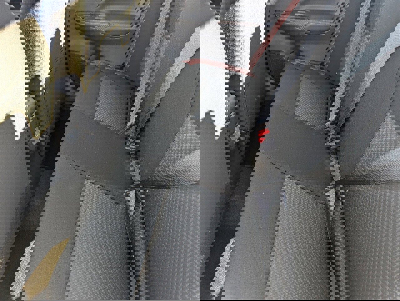 New 2025 Nissan Versa SR w/ Trunk Package image 28