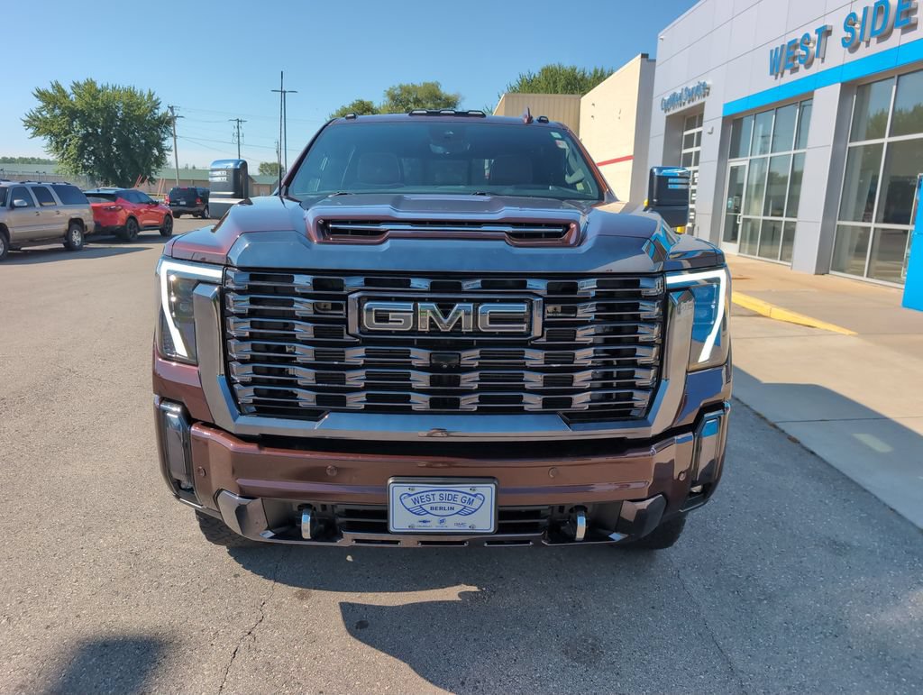 Used 2024 GMC Sierra 2500 Denali Ultimate AWD/4WD image 3