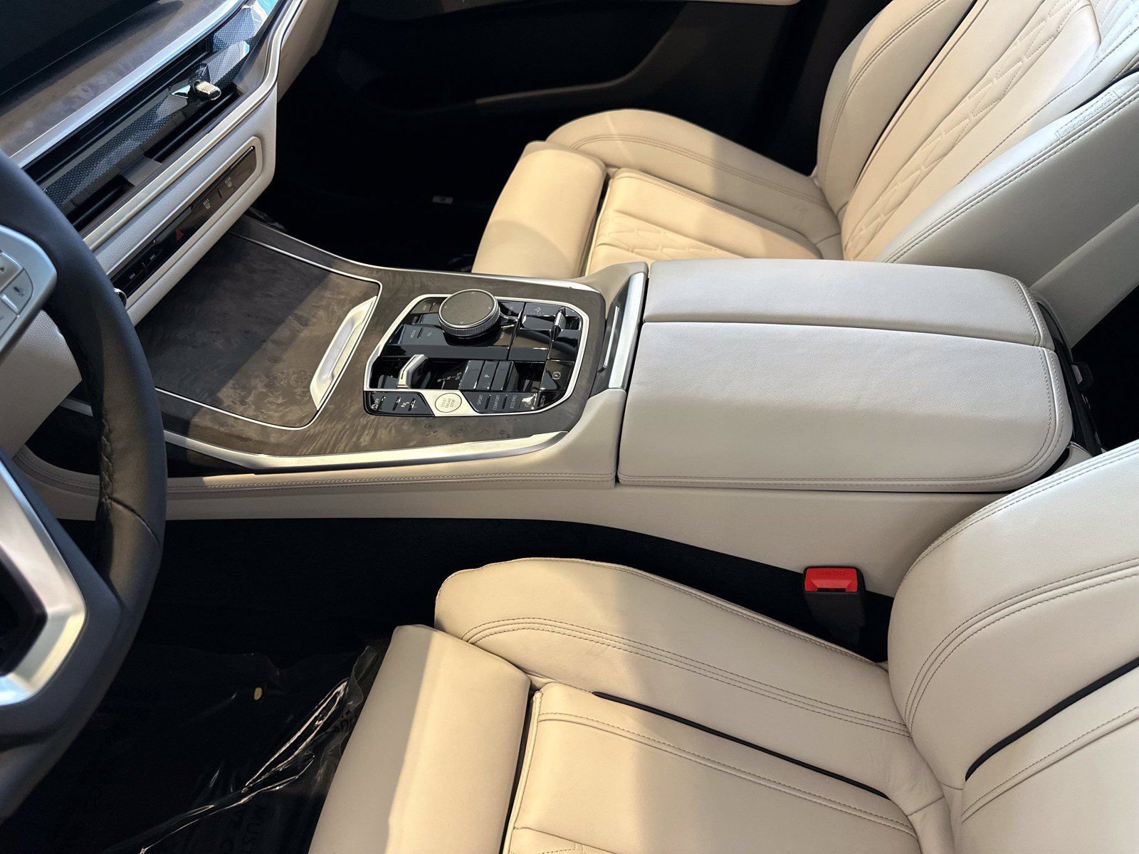 New 2027 BMW X7 xDrive40i w/ Premium Package AWD/4WD image 22