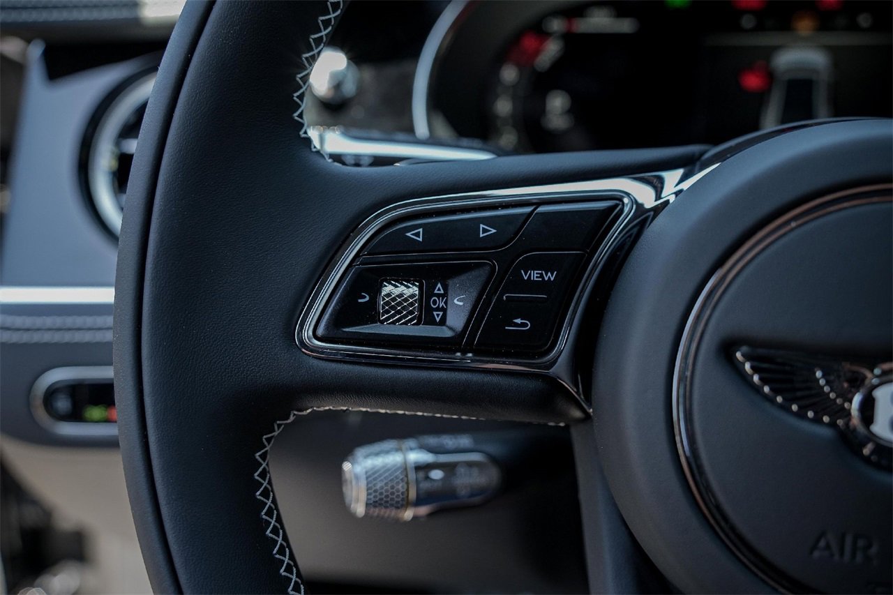 New 2025 Bentley Flying Spur Plug-In Hybrid image 31