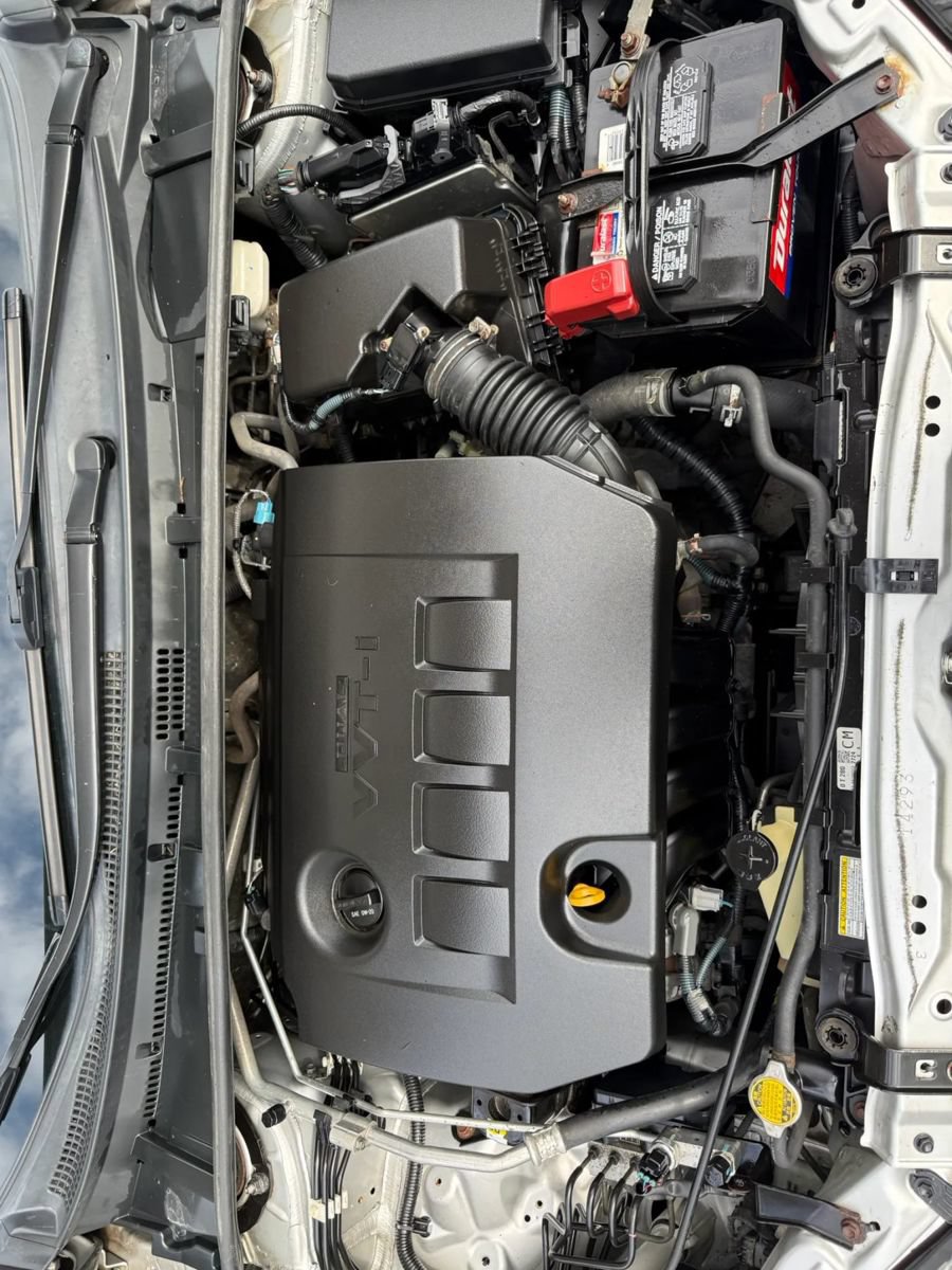 Used 2014 Toyota Corolla LE FWD image 13