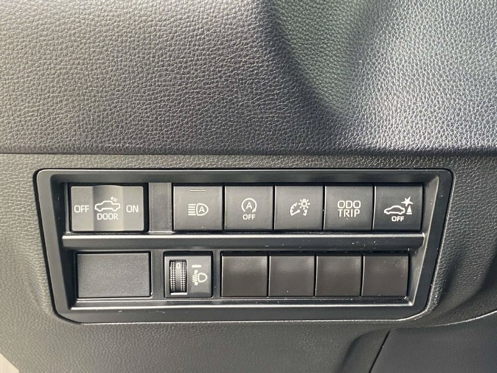 Used 2023 Toyota Tundra SR5 w/ SR5 Convenience Package AWD/4WD image 27