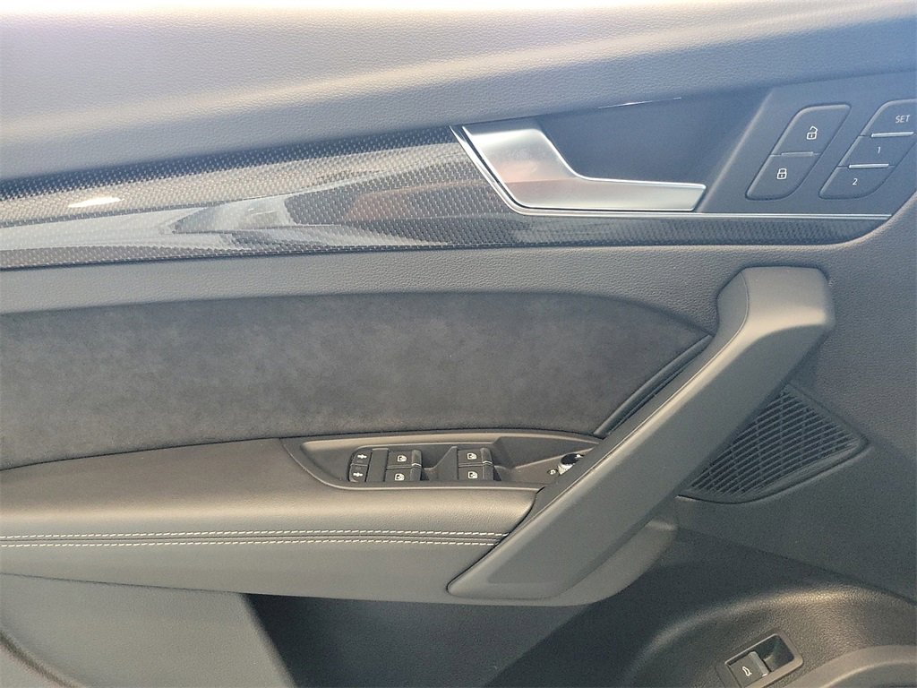 Used 2020 Audi SQ5 Prestige w/ Prestige Package image 16