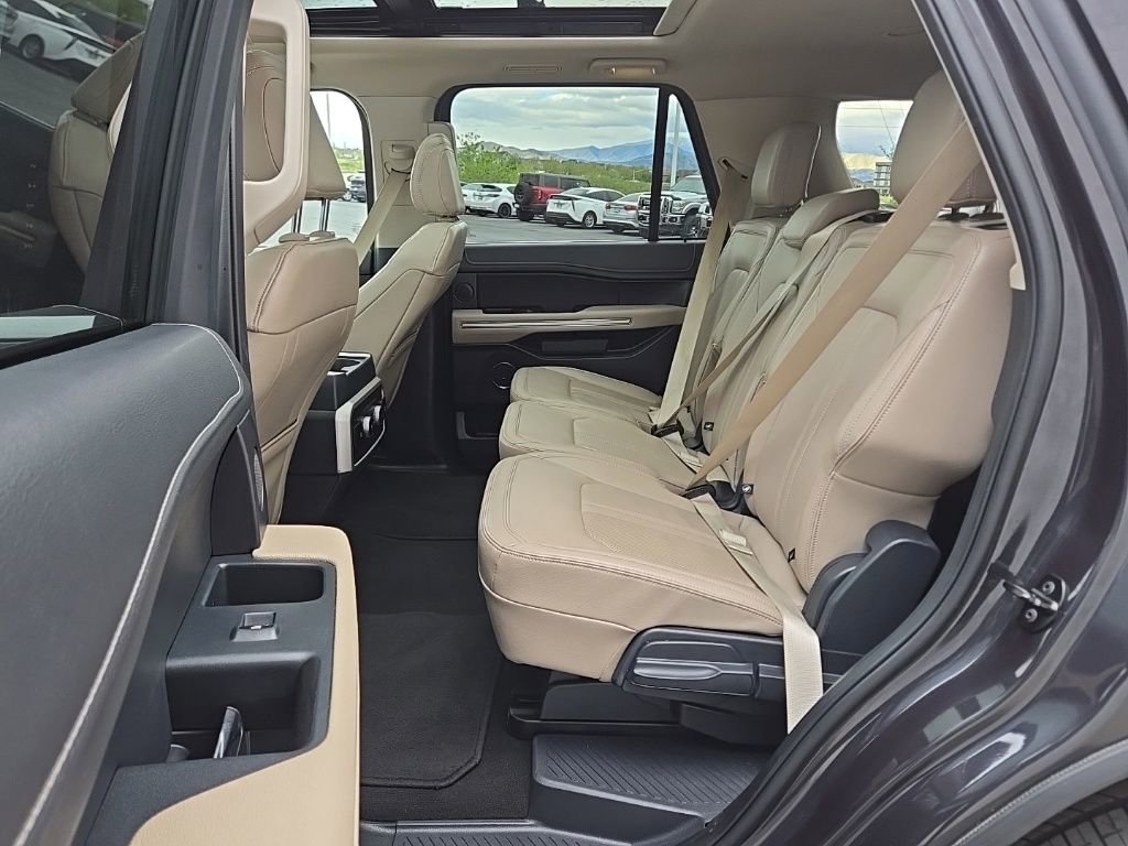 Used 2024 Ford Expedition Limited AWD/4WD image 45