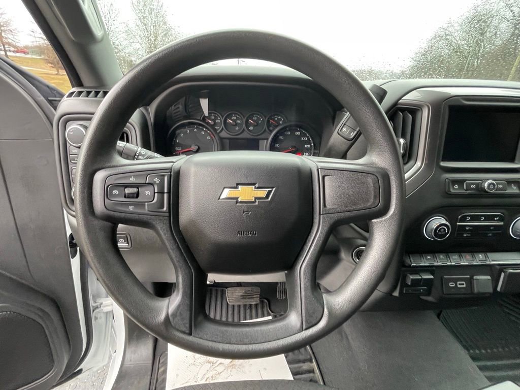 Certified 2024 Chevrolet Silverado 1500 Custom image 33