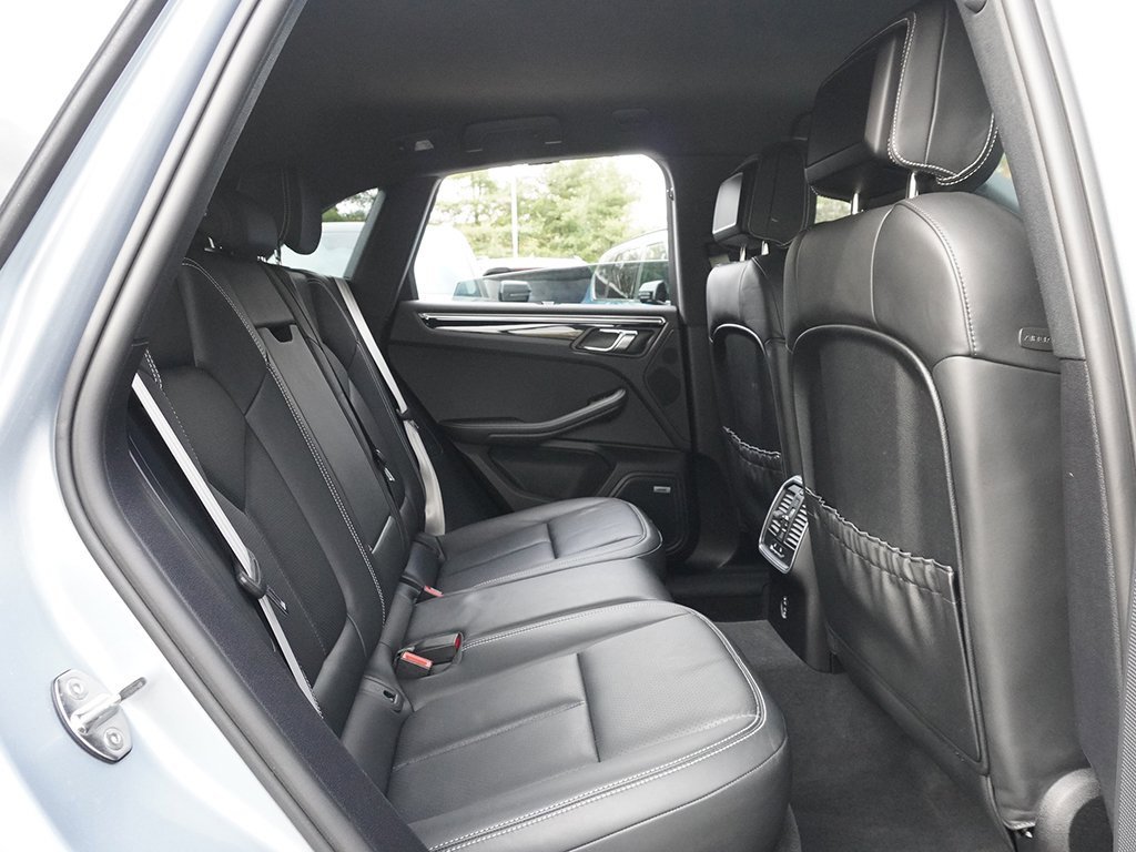Used 2022 Porsche Macan image 36