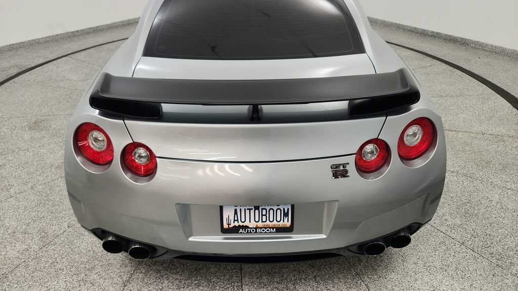 Used 2010 Nissan GT-R Premium AWD/4WD image 18