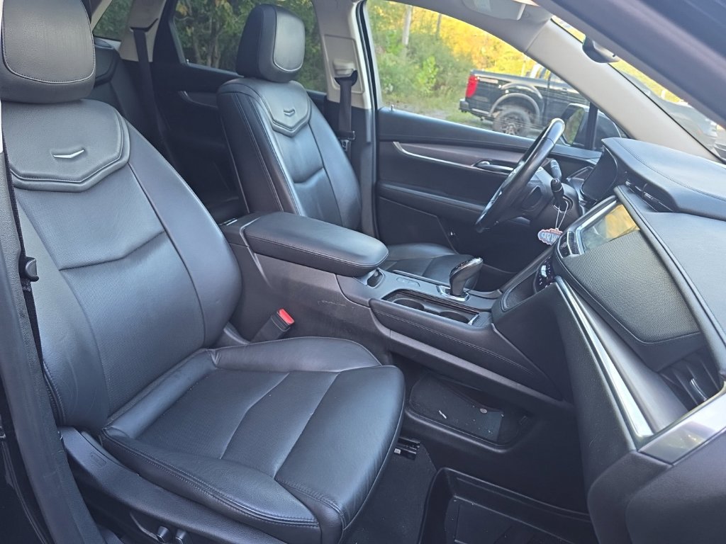 Used 2019 Cadillac XT5 Premium Luxury FWD image 19