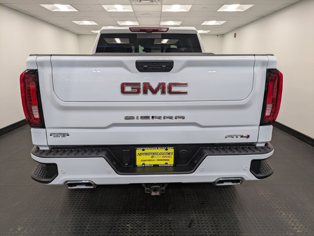 Used 2025 GMC Sierra 1500 AT4 w/ Technology Package AWD/4WD image 5