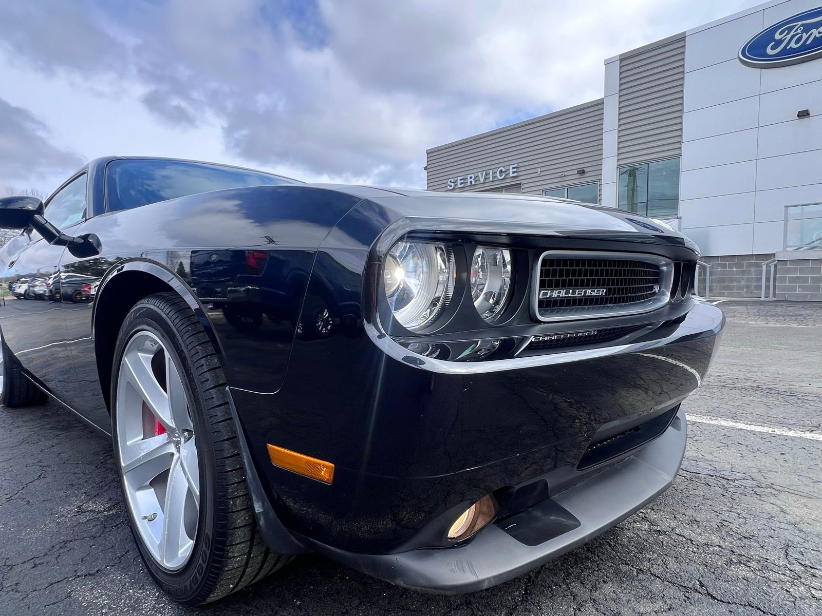 Used 2009 Dodge Challenger SRT8 w/ SRT Option Group II image 11