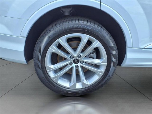 Used 2025 Audi Q7 3.0T Premium w/ Convenience Package image 8