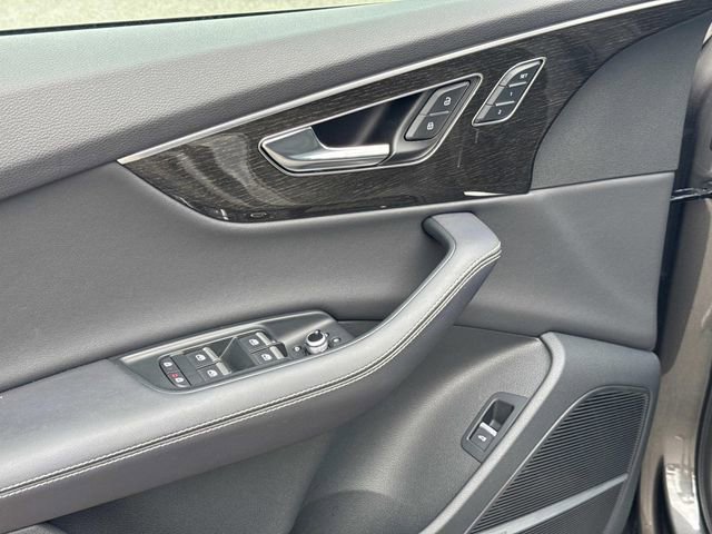 Used 2025 Audi Q7 3.0T Premium Plus image 31