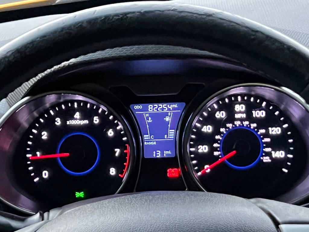 Used 2012 Hyundai Veloster w/ Style Pkg FWD image 14