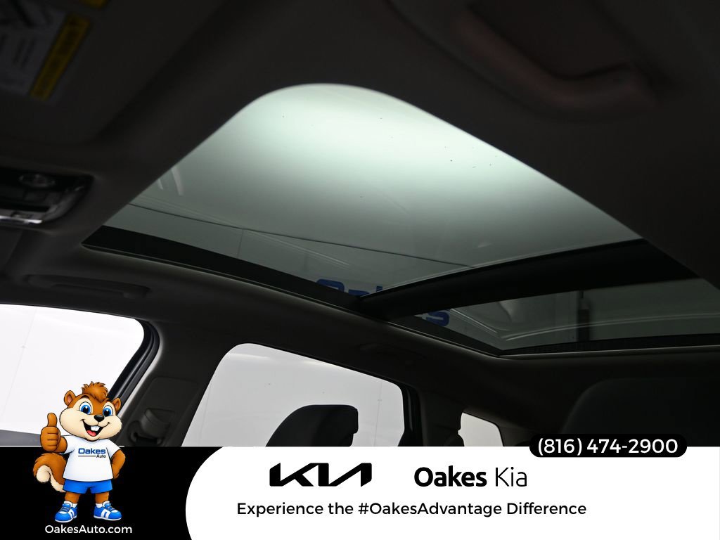 Certified 2026 Kia Sportage EX w/ EX Panorama Roof Package FWD image 26