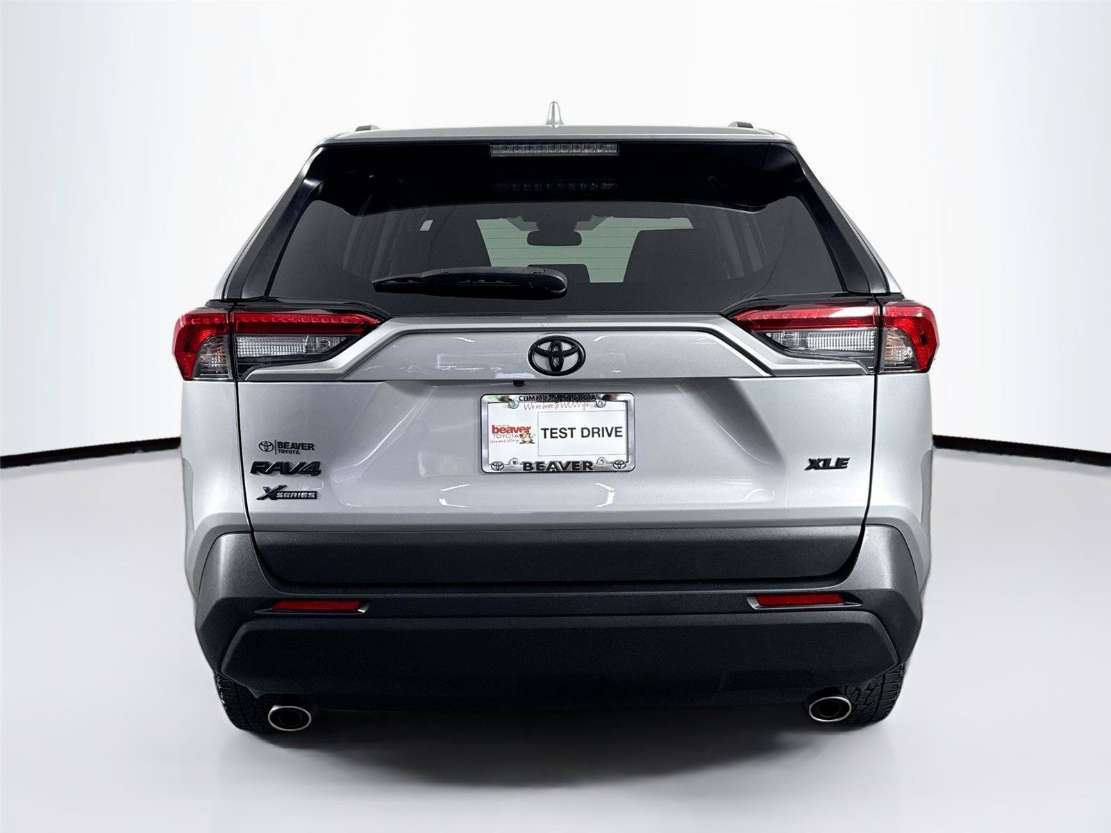 Used 2022 Toyota RAV4 XLE FWD image 10