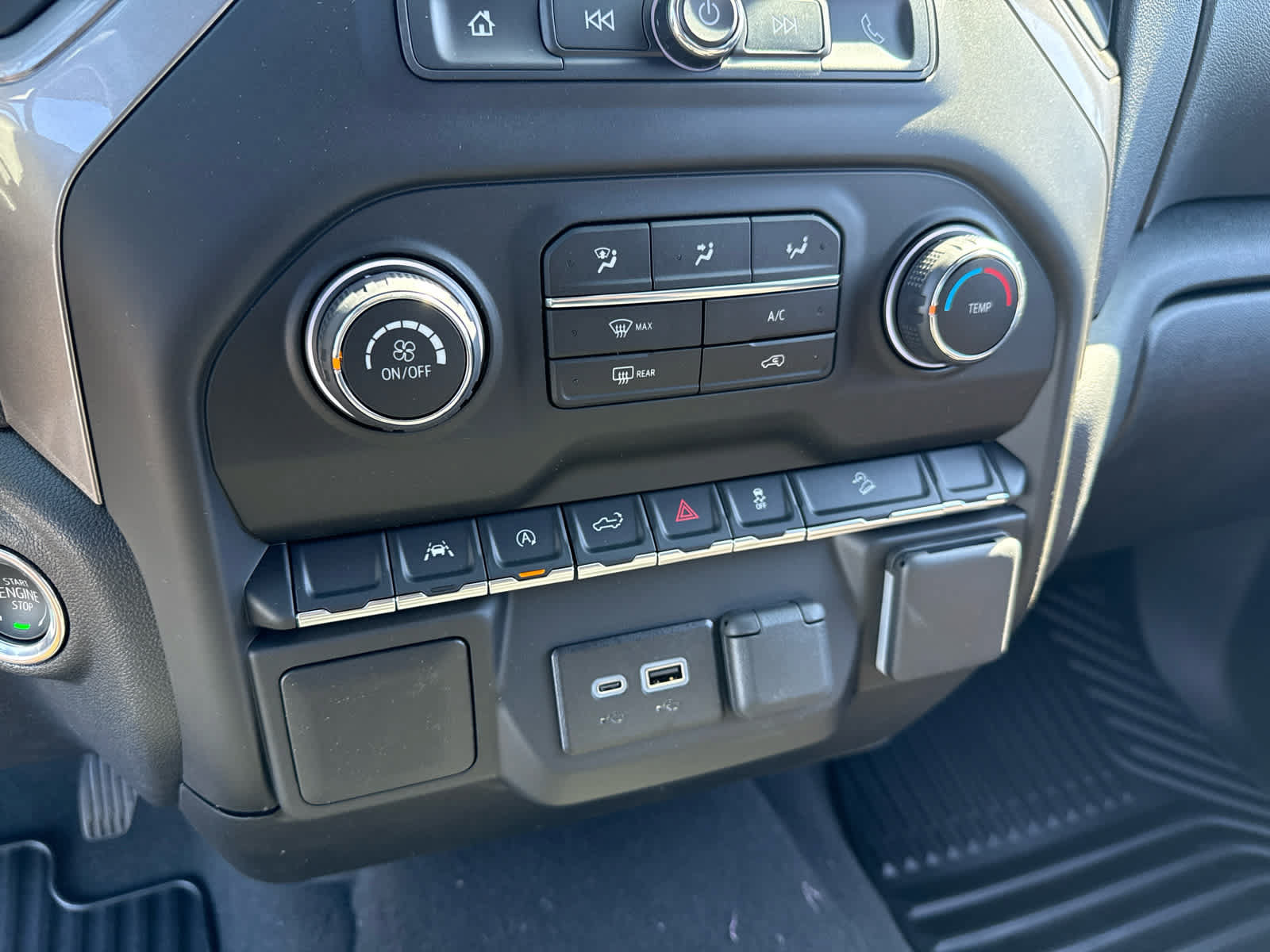 New 2026 Chevrolet Silverado 1500 Custom Trail Boss w/ Turbomax Blackout Package AWD/4WD image 23