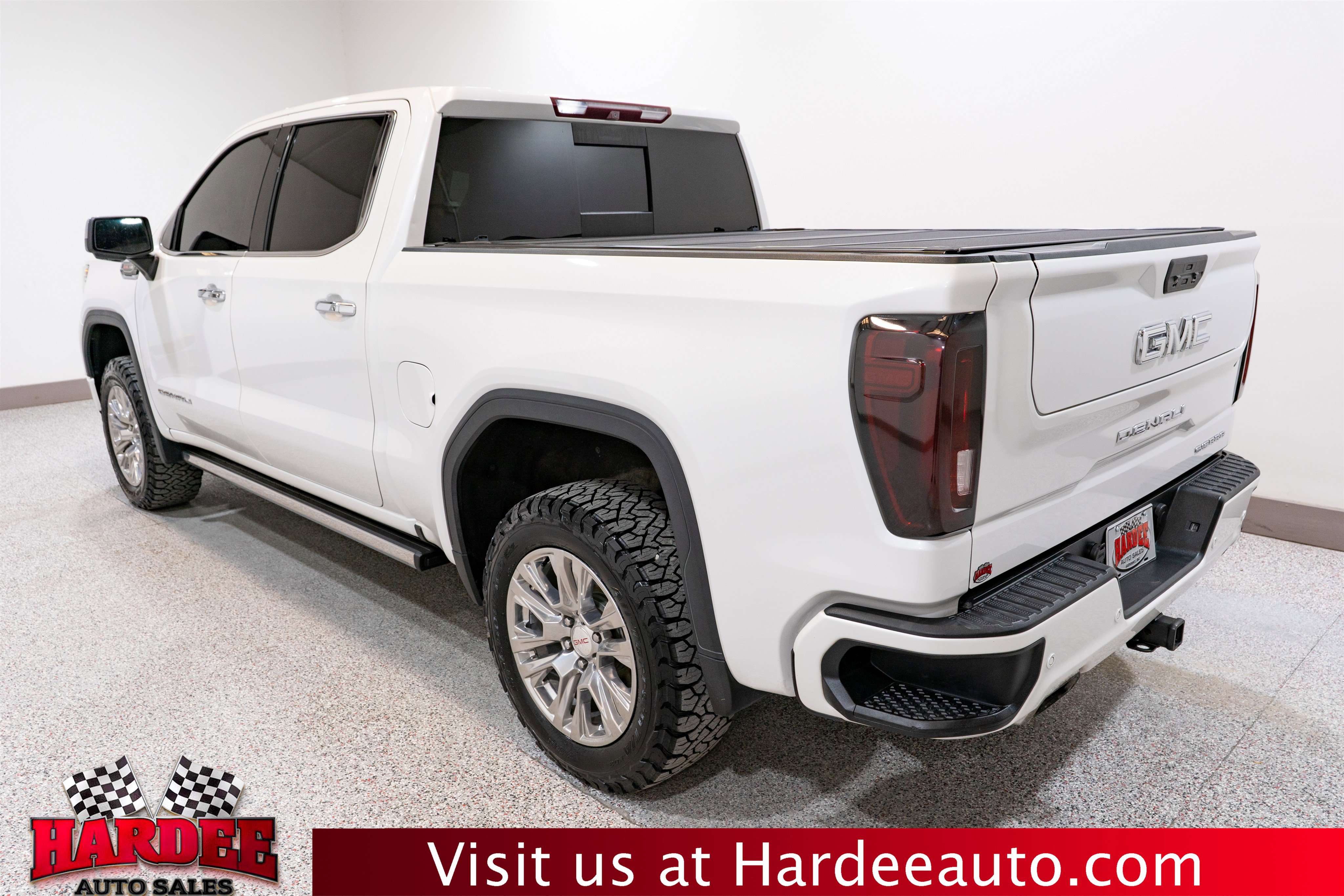 Used 2019 GMC Sierra 1500 Denali w/ Technology Package AWD/4WD image 3