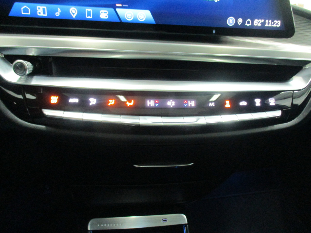 Used 2024 Cadillac Lyriq Sport image 21