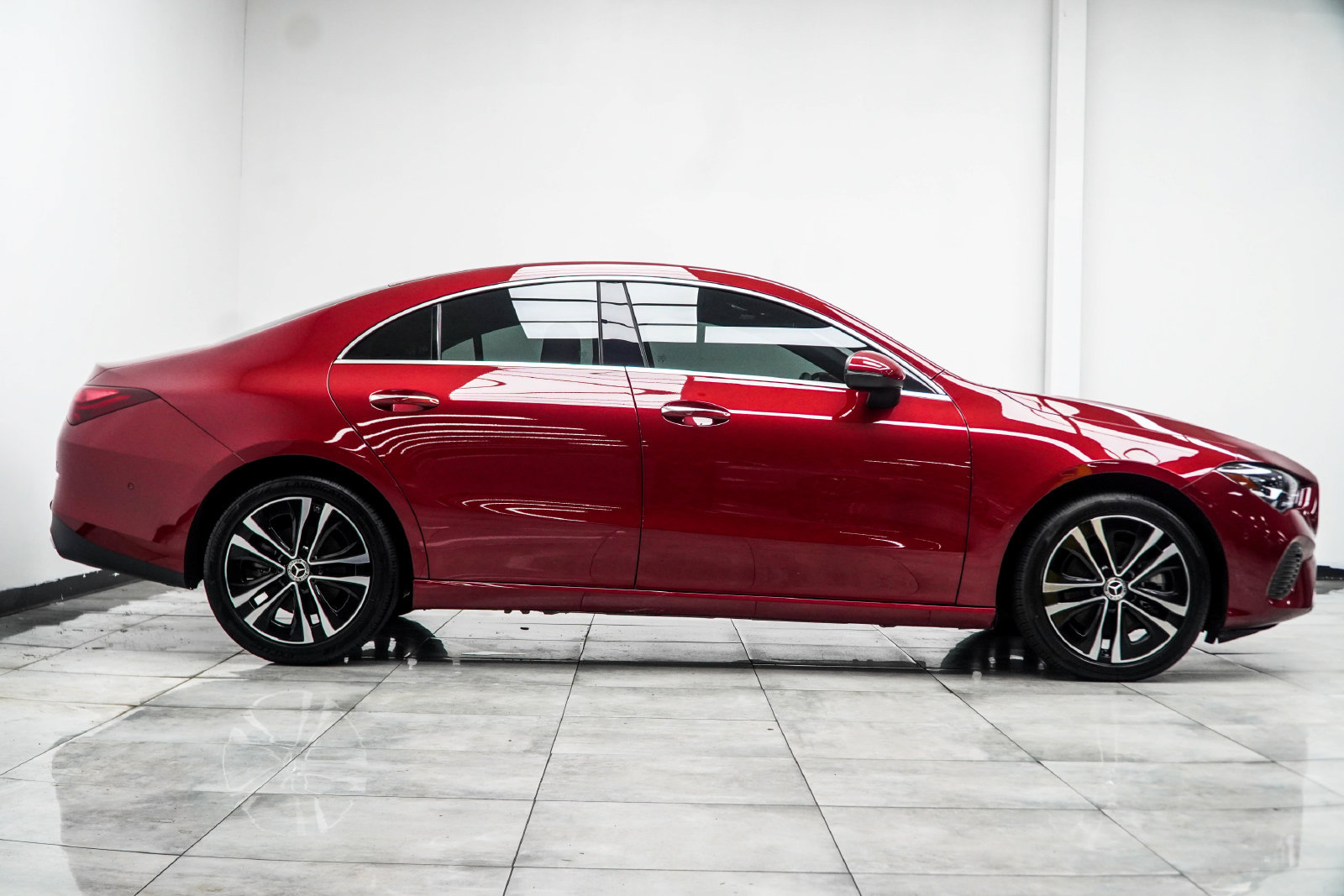 Used 2025 Mercedes-Benz CLA 250 image 8