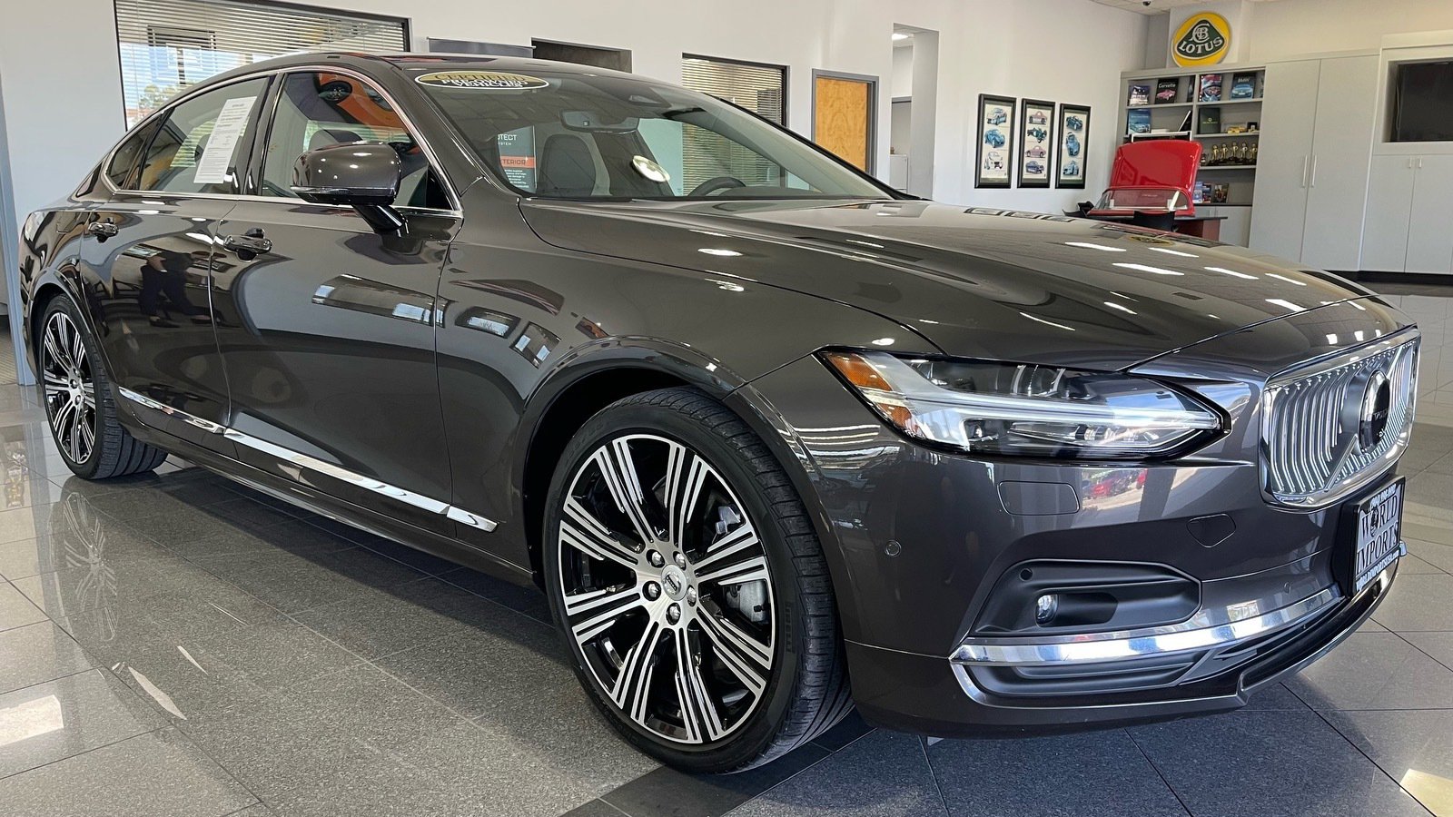 Used 2023 Volvo S90 B6 Ultimate w/ Protection Package Premier image 6