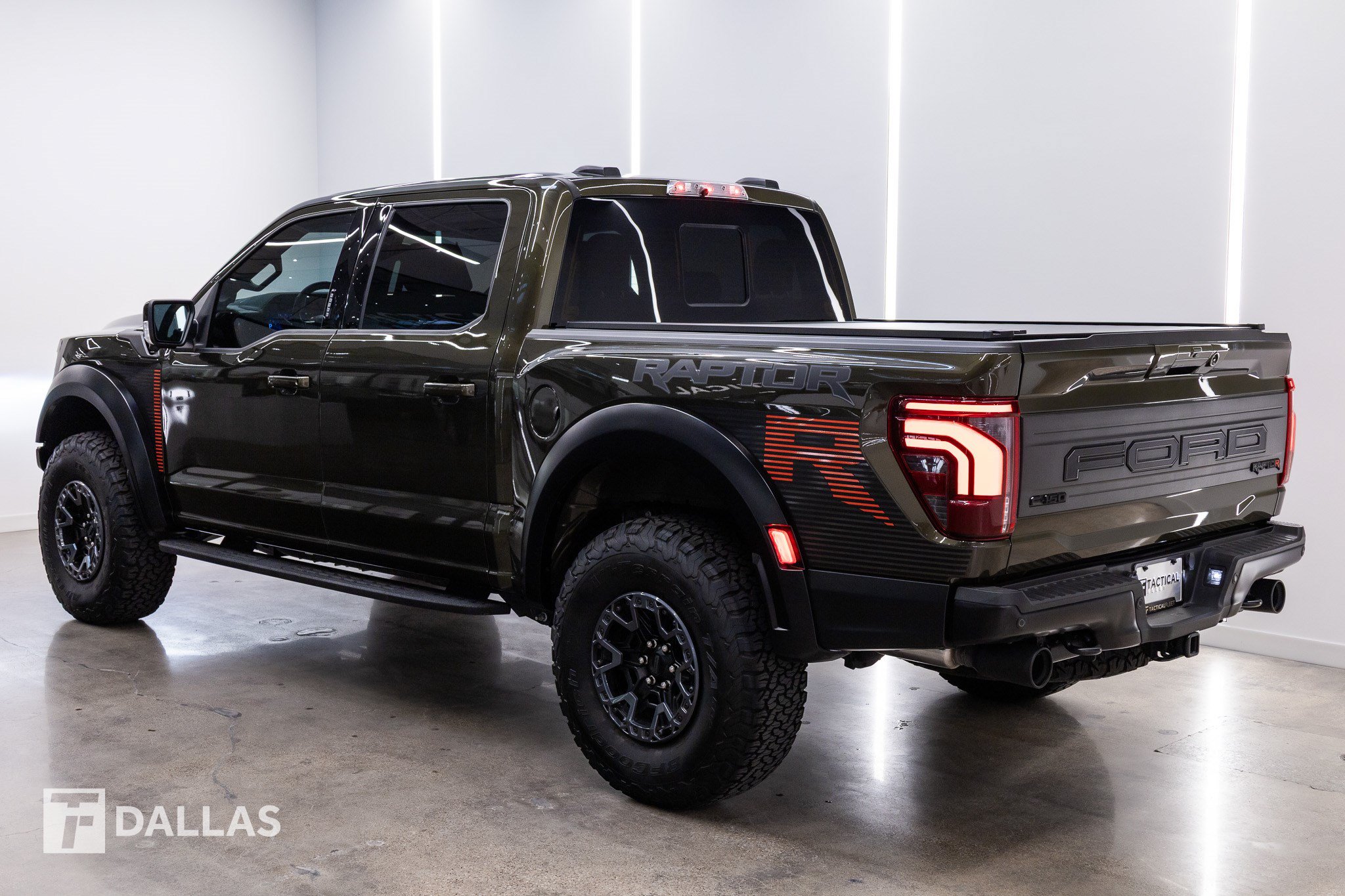 Used 2026 Ford F150 Raptor w/ Equipment Group 803A Raptor R AWD/4WD image 8
