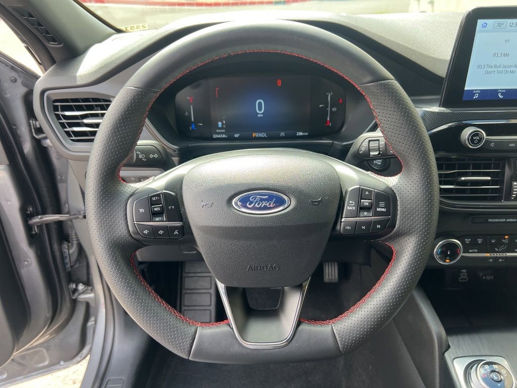 Used 2025 Ford Escape ST-Line image 12