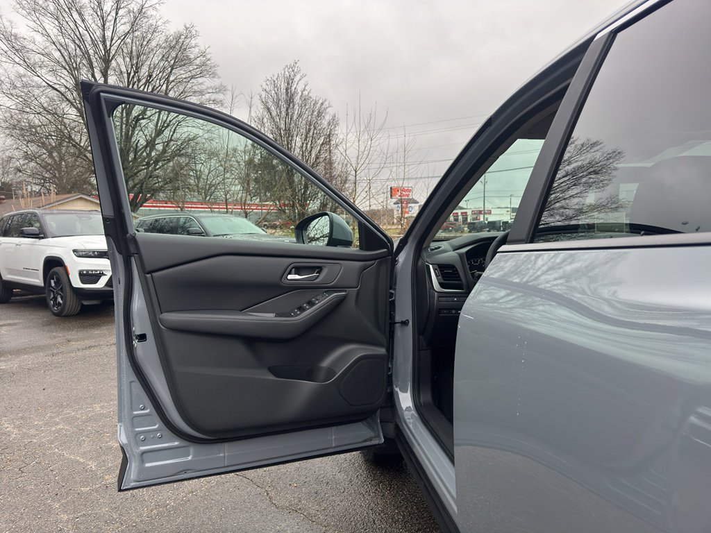 New 2026 Nissan Rogue SV image 19