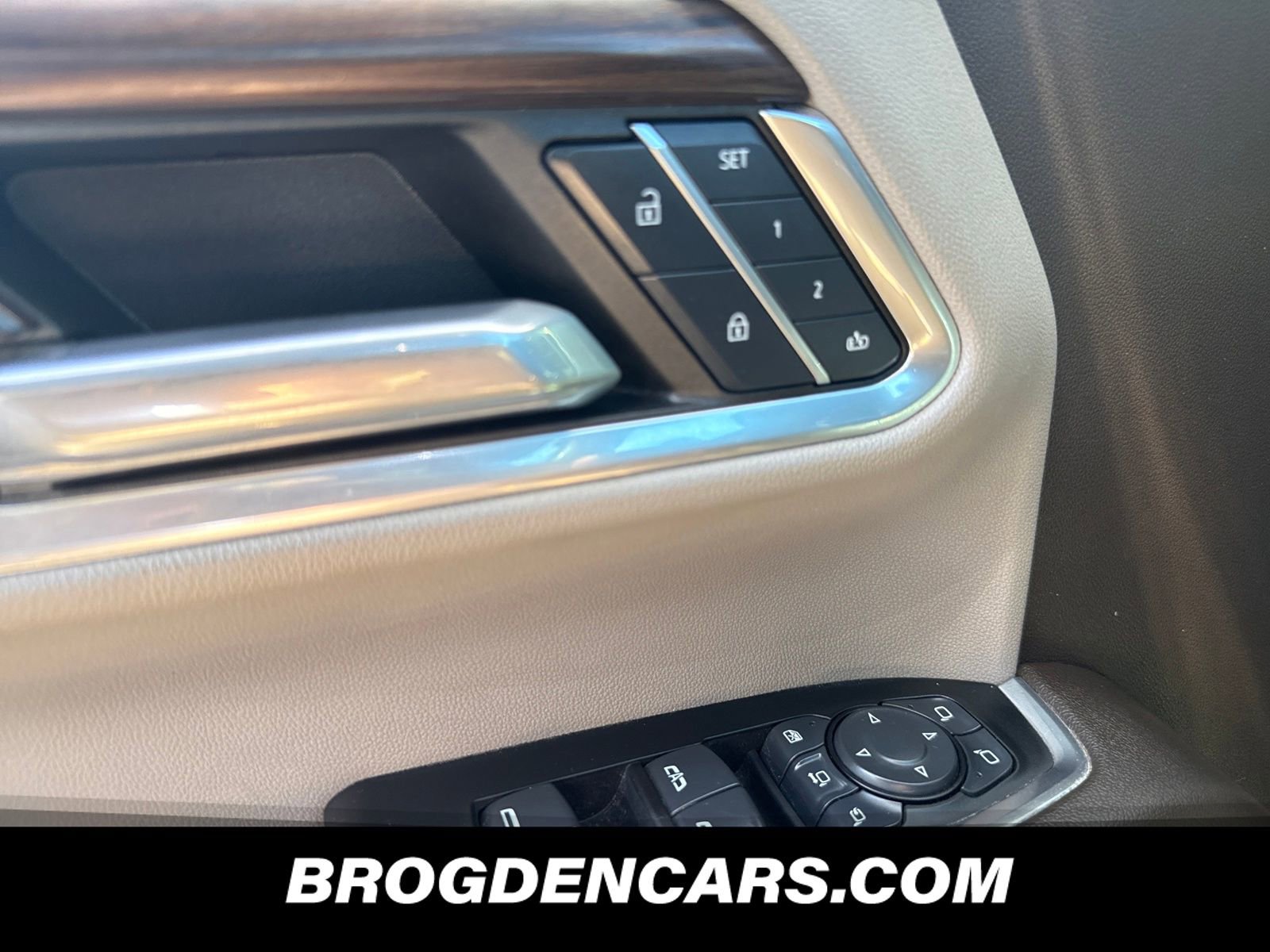 Used 2024 GMC Sierra 2500 SLT w/ SLT Premium Package image 8