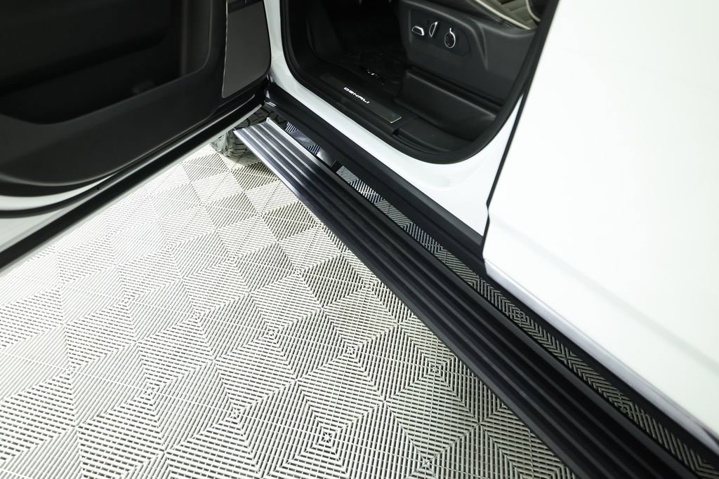 Used 2026 GMC Yukon XL Denali Ultimate w/ LPO, Illumination Package image 22