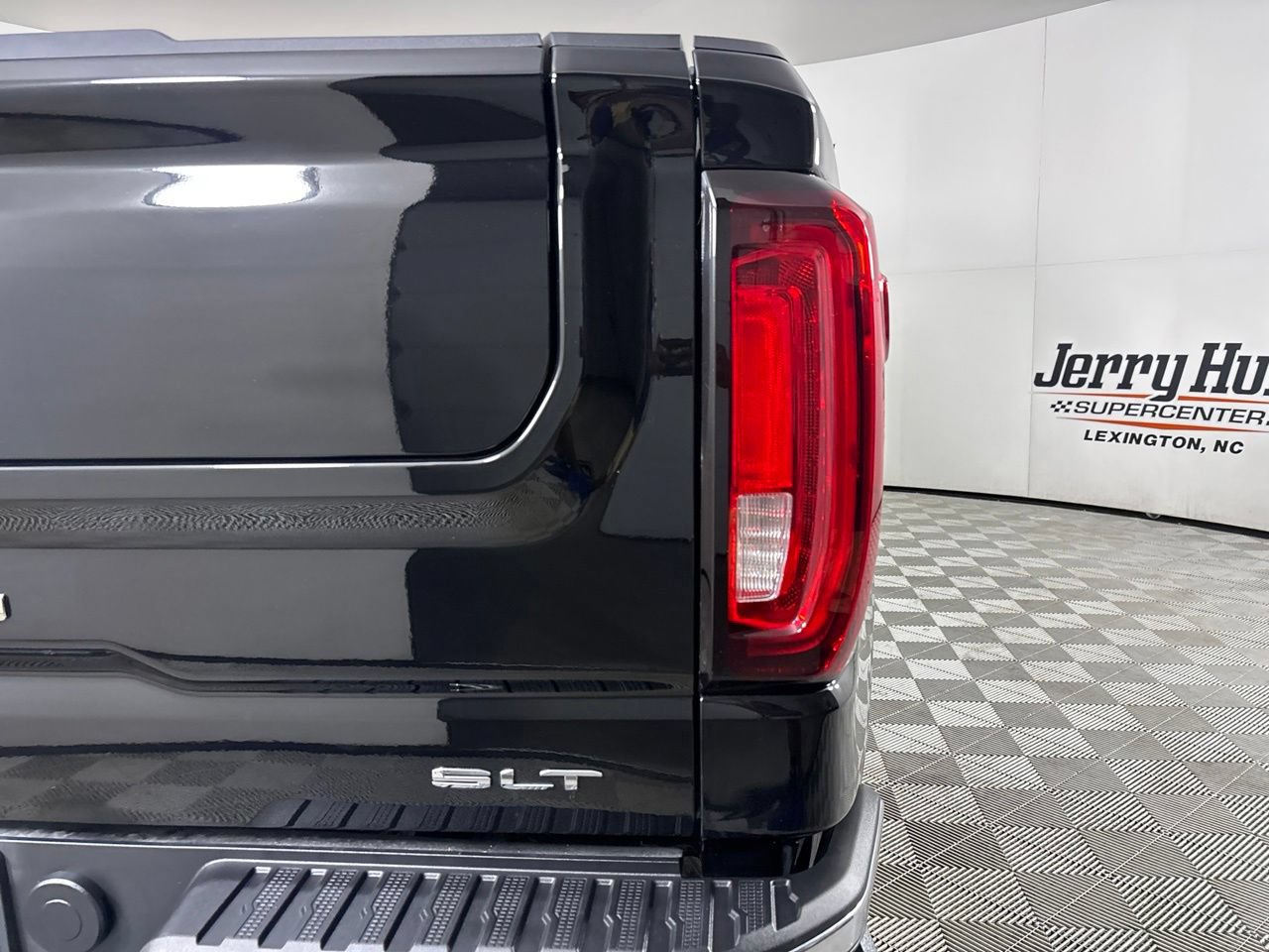 Used 2026 GMC Sierra 1500 SLT AWD/4WD image 34