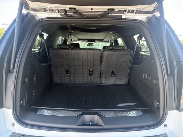 New 2026 Chevrolet Suburban RST w/ RST Capability Package AWD/4WD image 10