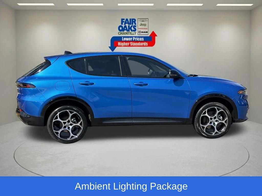Used 2025 Alfa Romeo Tonale w/ Premium Package AWD/4WD image 7
