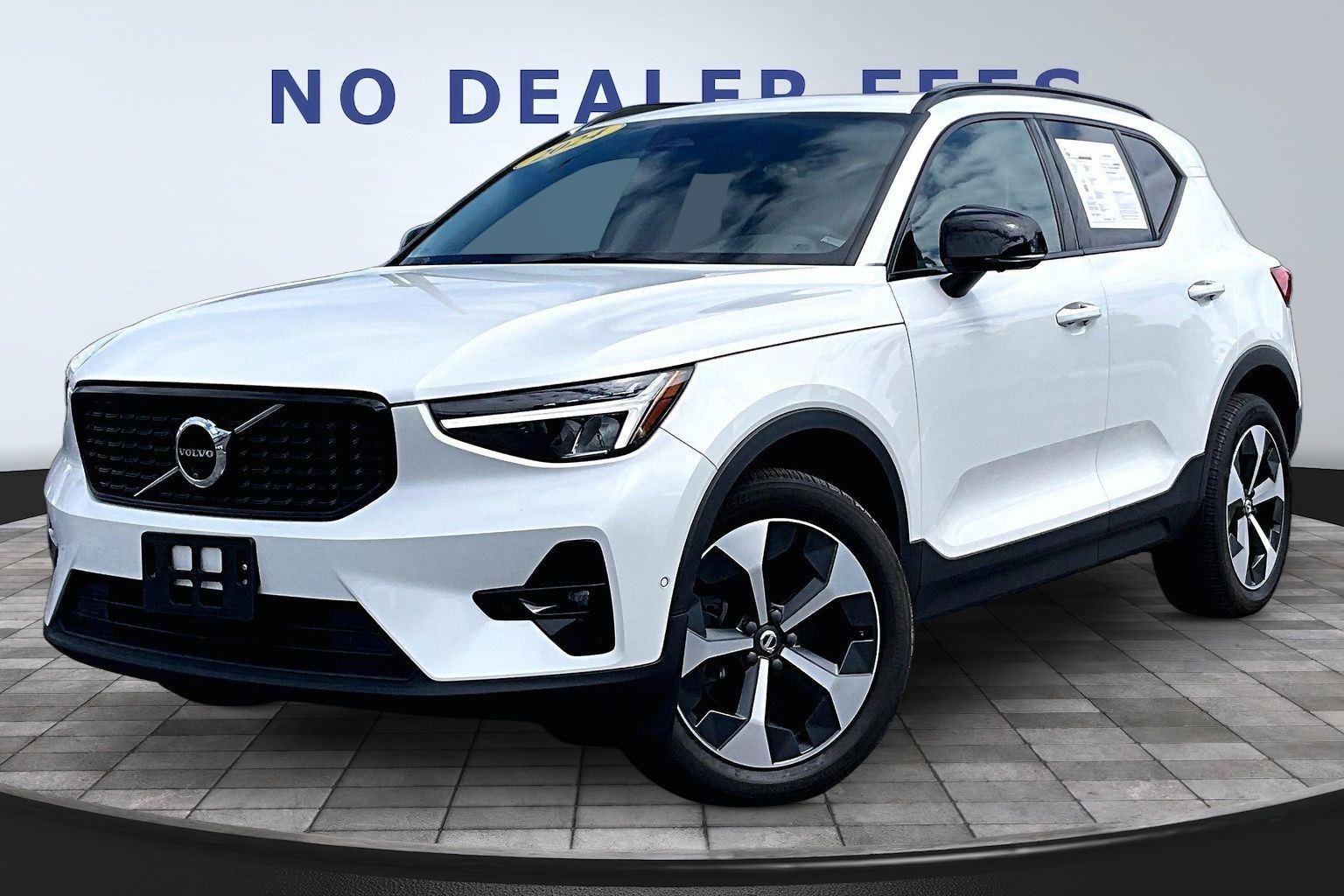 Used 2024 Volvo XC40 B5 Plus