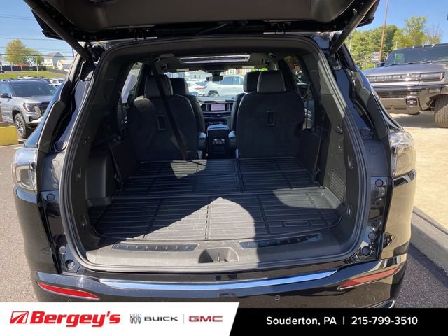Used 2022 Buick Enclave Avenir w/ Avenir Technology Package AWD/4WD image 30