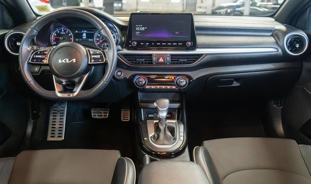 Used 2023 Kia Forte GT-Line image 15