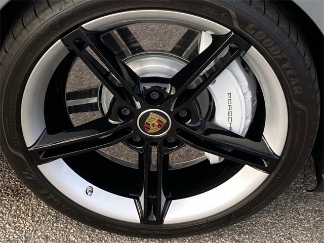 Used 2024 Porsche Taycan image 29