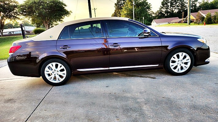 Used 2011 Toyota Avalon FWD image 11