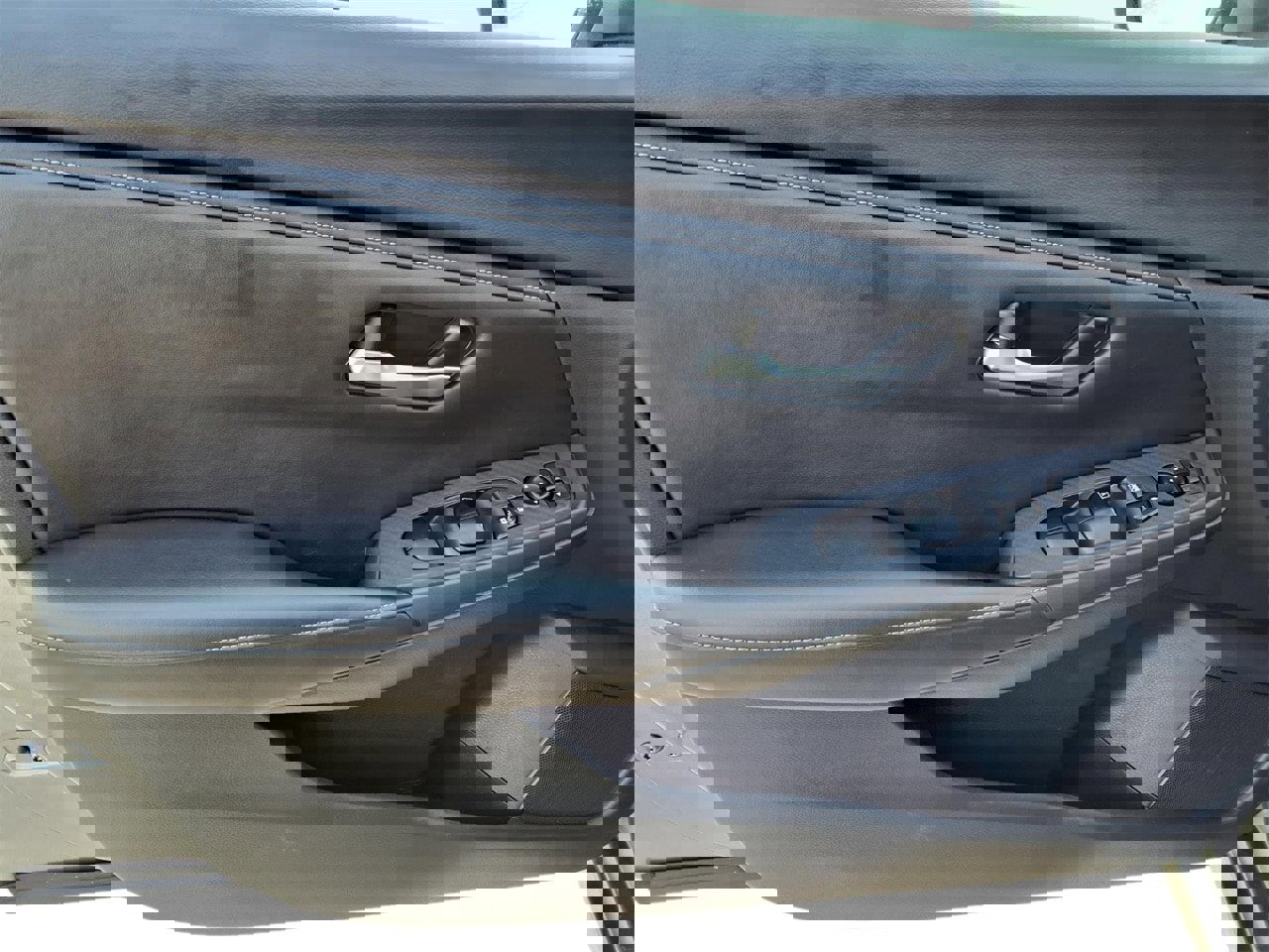 Used 2023 Nissan Sentra SV image 12