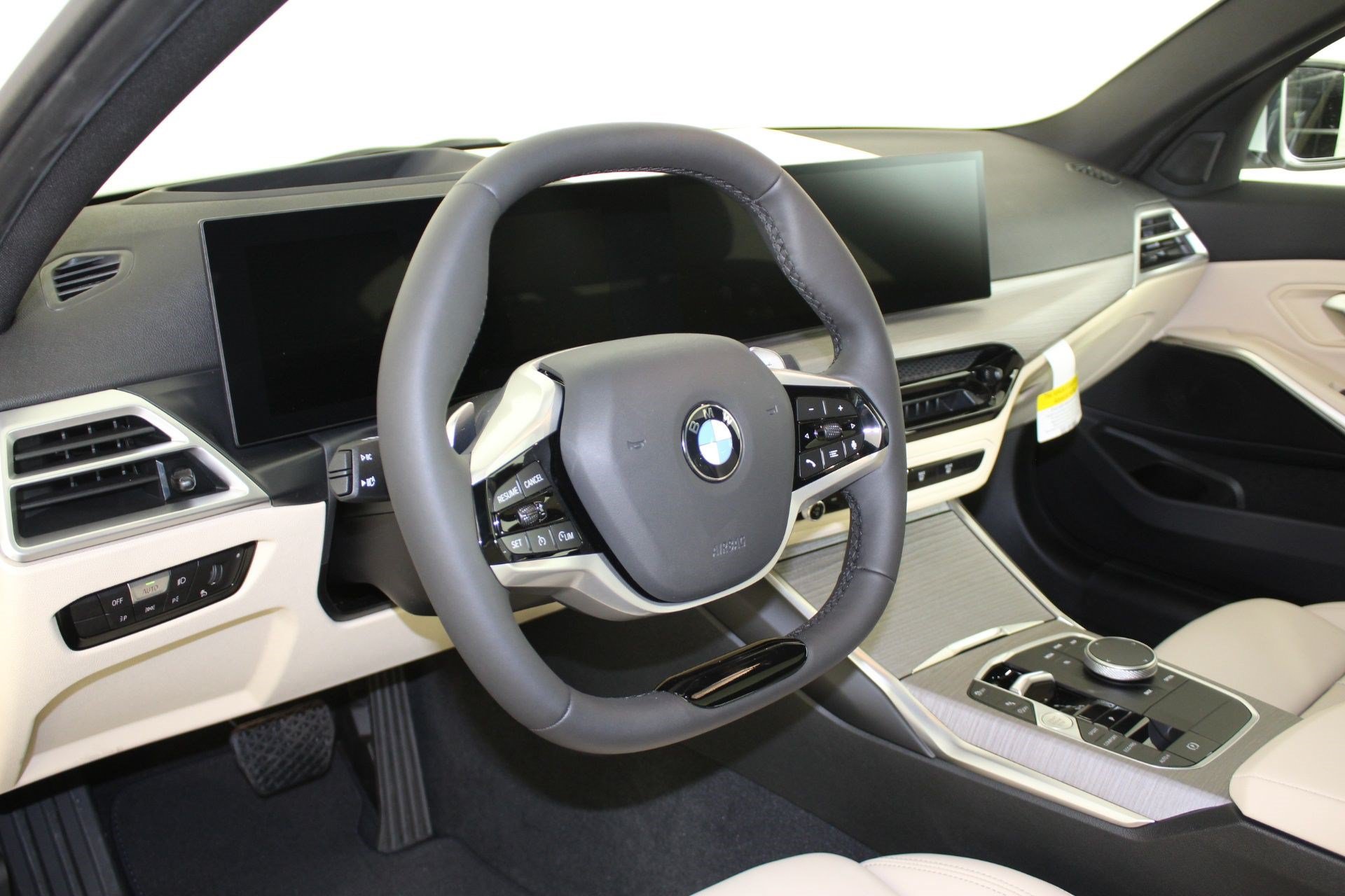 New 2026 BMW 330i Sedan w/ Premium Package RWD image 4