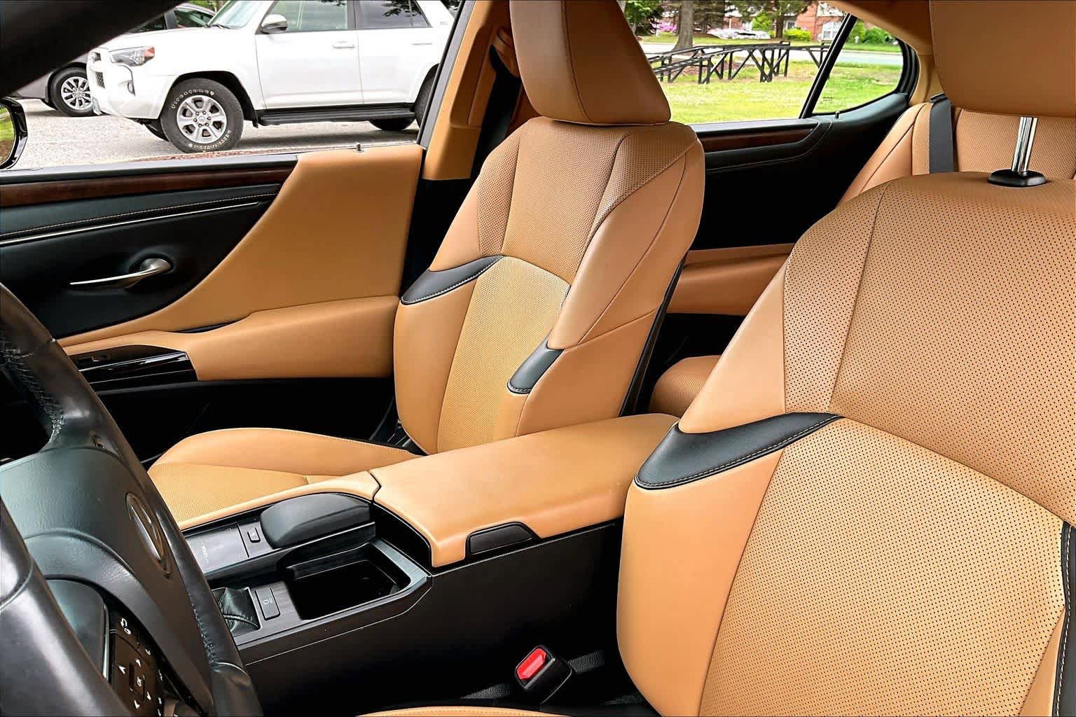Used 2022 Lexus ES 350 w/ Premium Package FWD image 8
