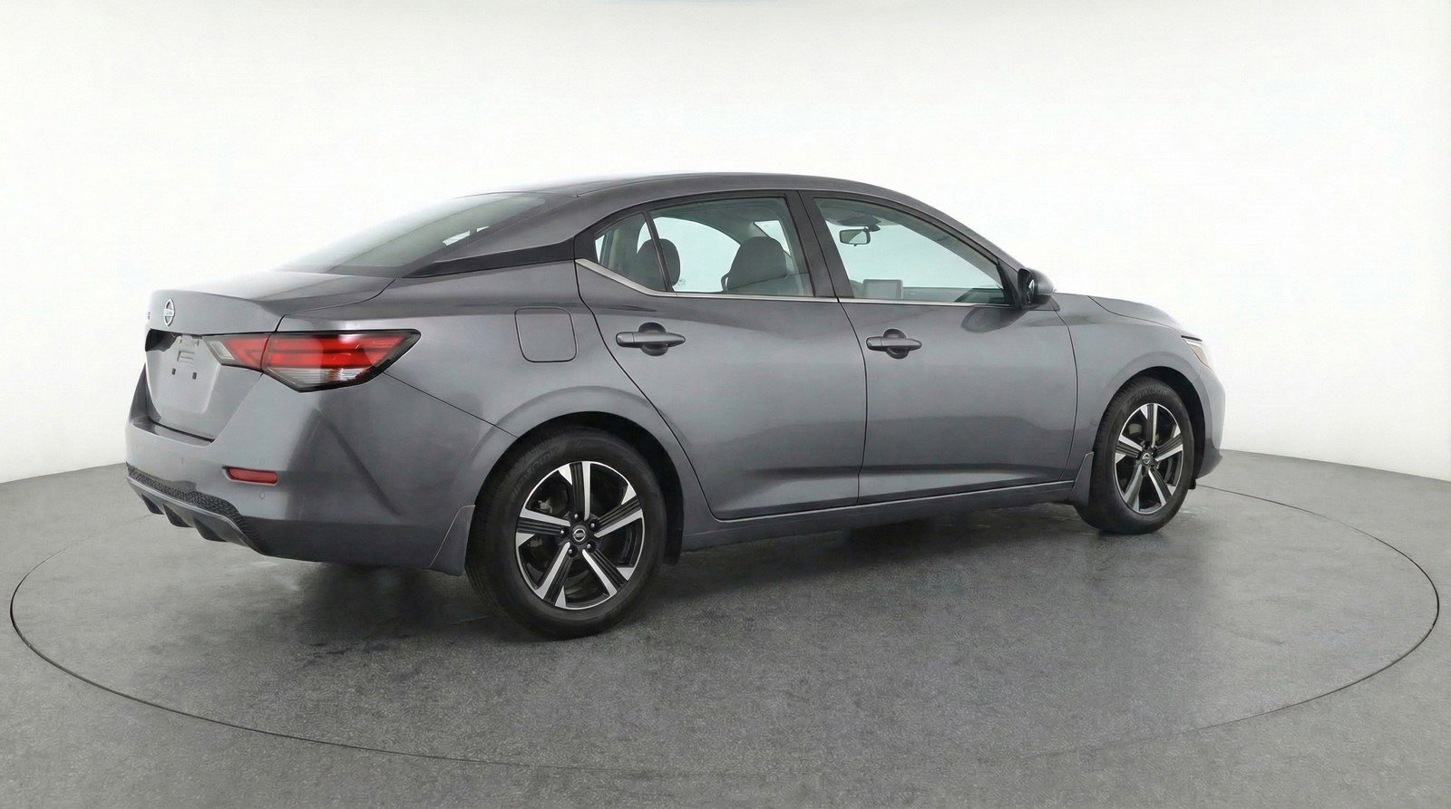 Used 2025 Nissan Sentra SV image 9