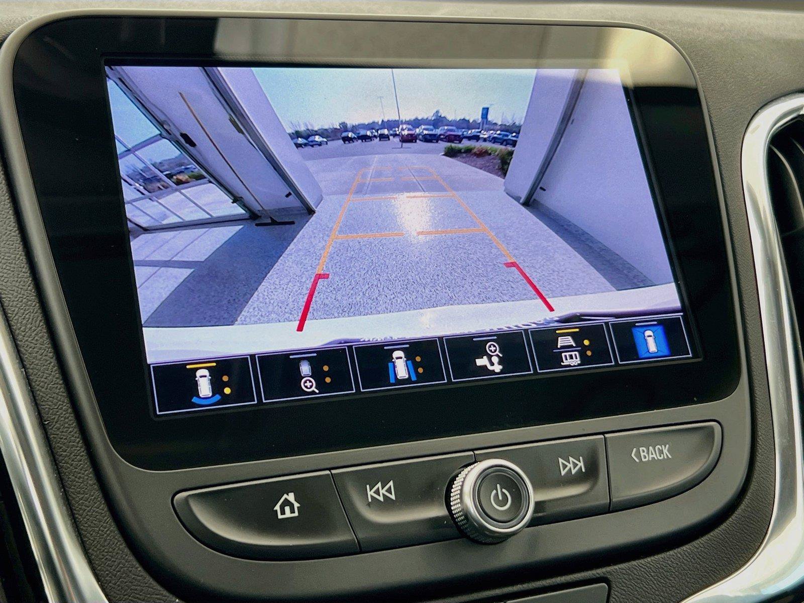 Used 2024 Chevrolet Equinox LT AWD/4WD image 6