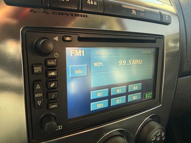 Used 2009 HUMMER H3T Alpha image 25