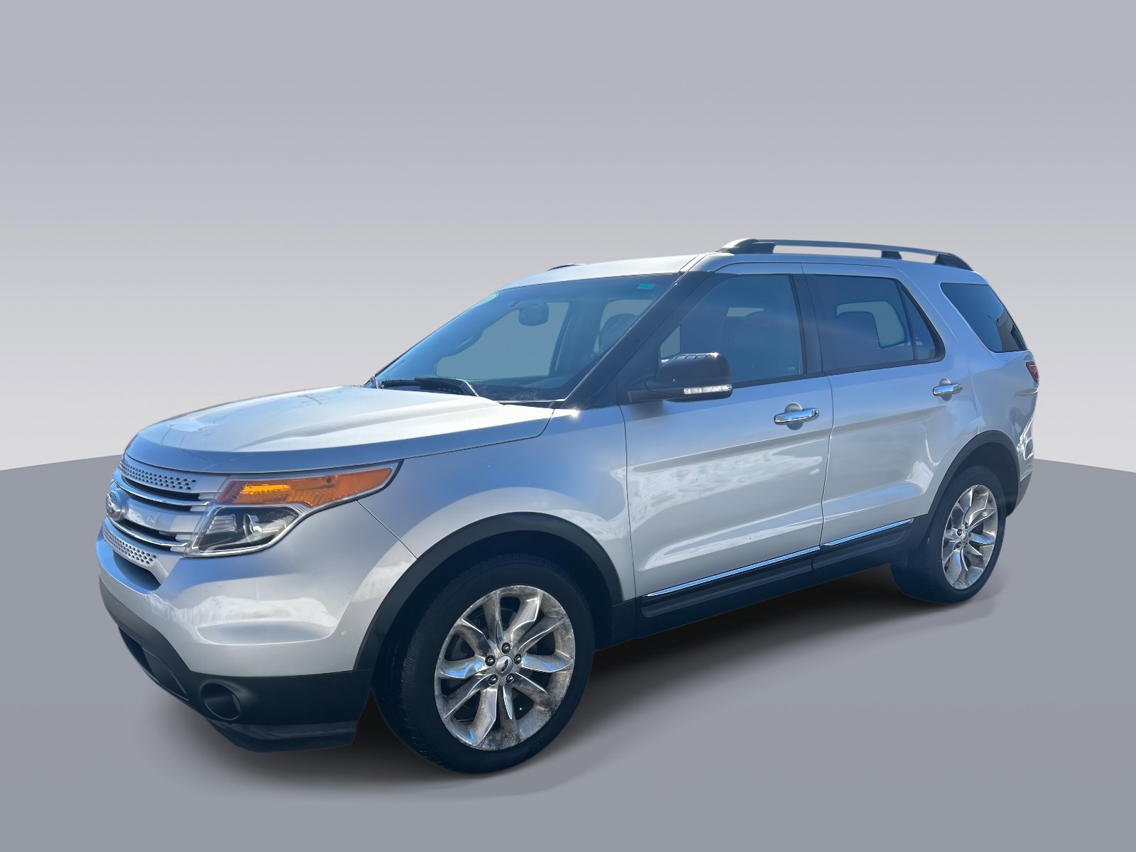 Used 2014 Ford Explorer XLT w/ Equipment Group 202A image 7