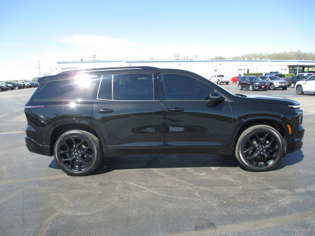 Used 2024 Chevrolet Traverse RS w/ LPO, Floor Liner Package image 5
