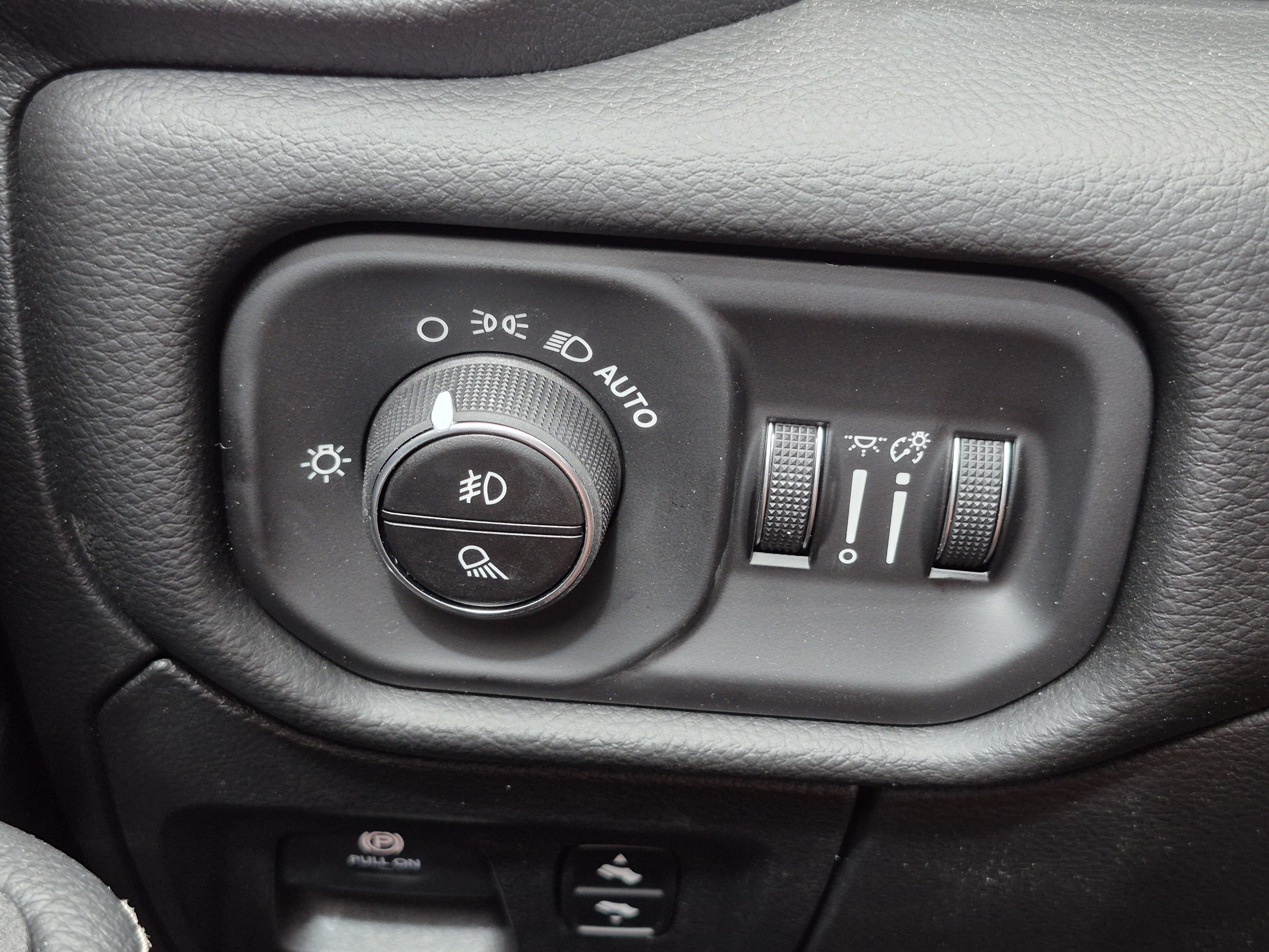 New 2026 RAM 1500 Laramie AWD/4WD image 11